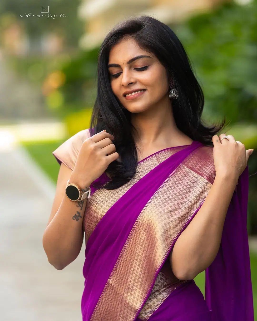 Maa TV Actress Mounika Reddy Wearing Violet Saree Blouse